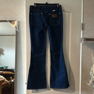 Wrangler Women's Flare Jeans in Dark Blue